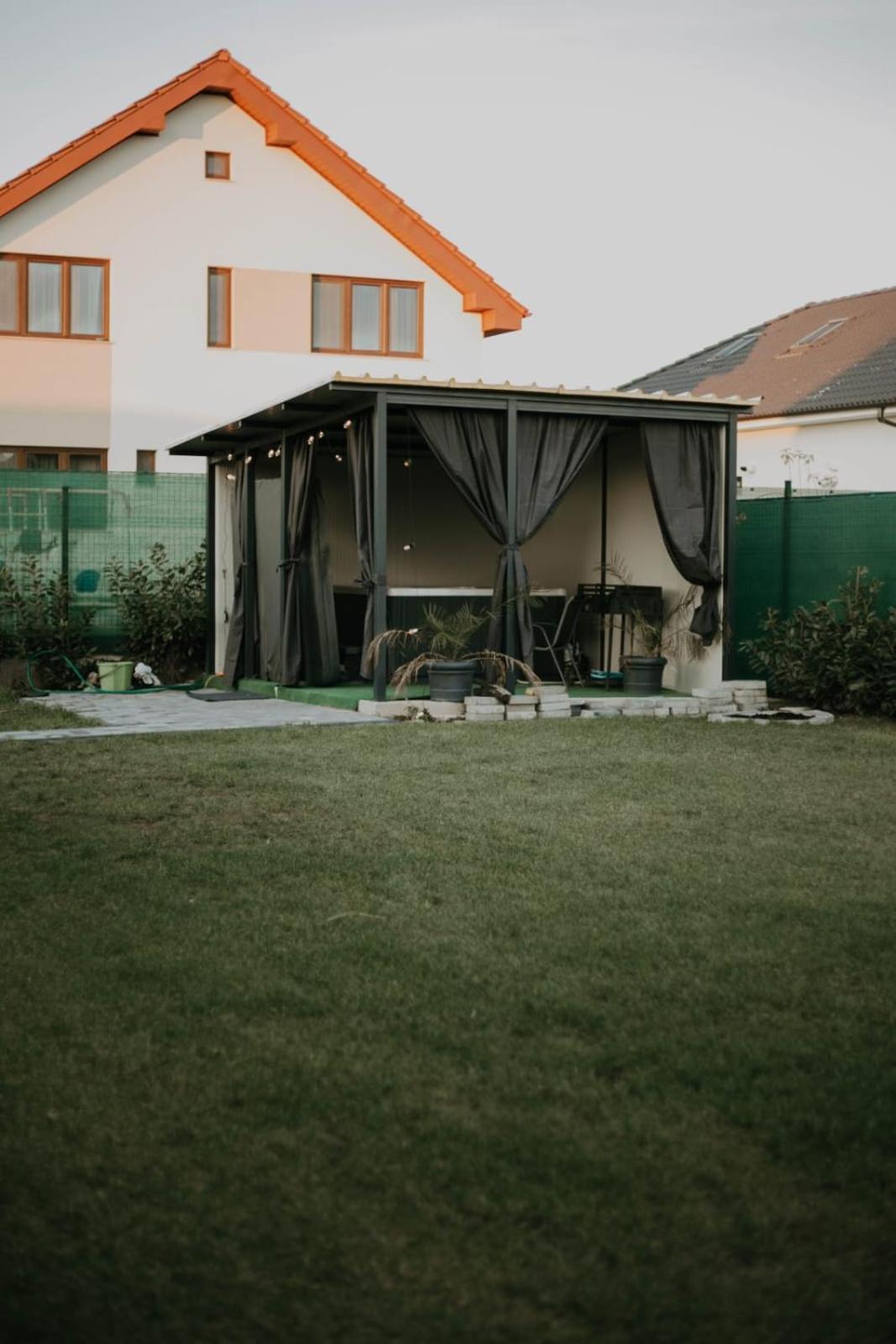 Casa Abiiani Hotel Oradea Exterior photo